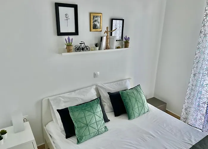 Cute & Sweet Home